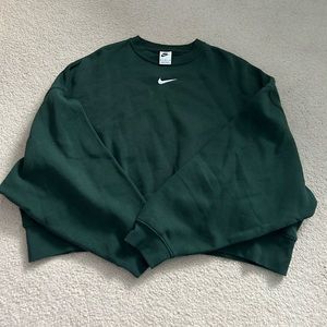 nike women’s cropped green crewneck